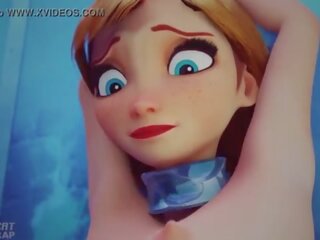 Elsa ve anna ayak parmakları oynamak